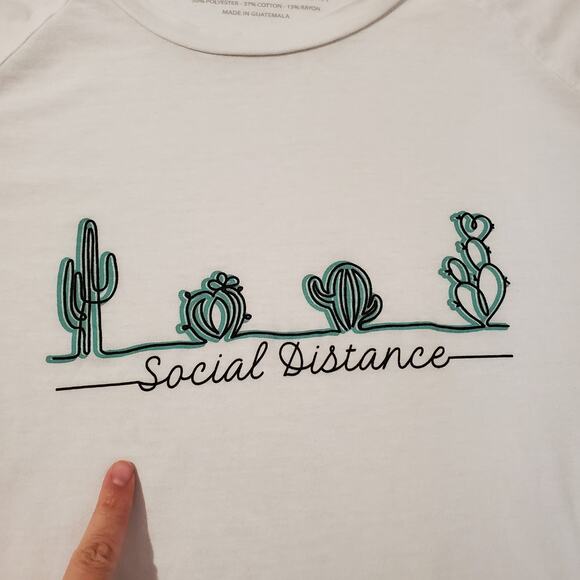 Torrid Social Distance Cactus Classic Fit 3/4 Sleeve White Top Womens Size L Tee - Picture 2 of 10